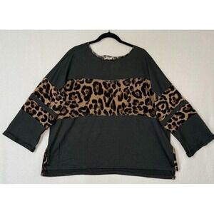 Umgee Women Sweater Medium Green Leopard Print Long Sleeve Crew Neck Pullover